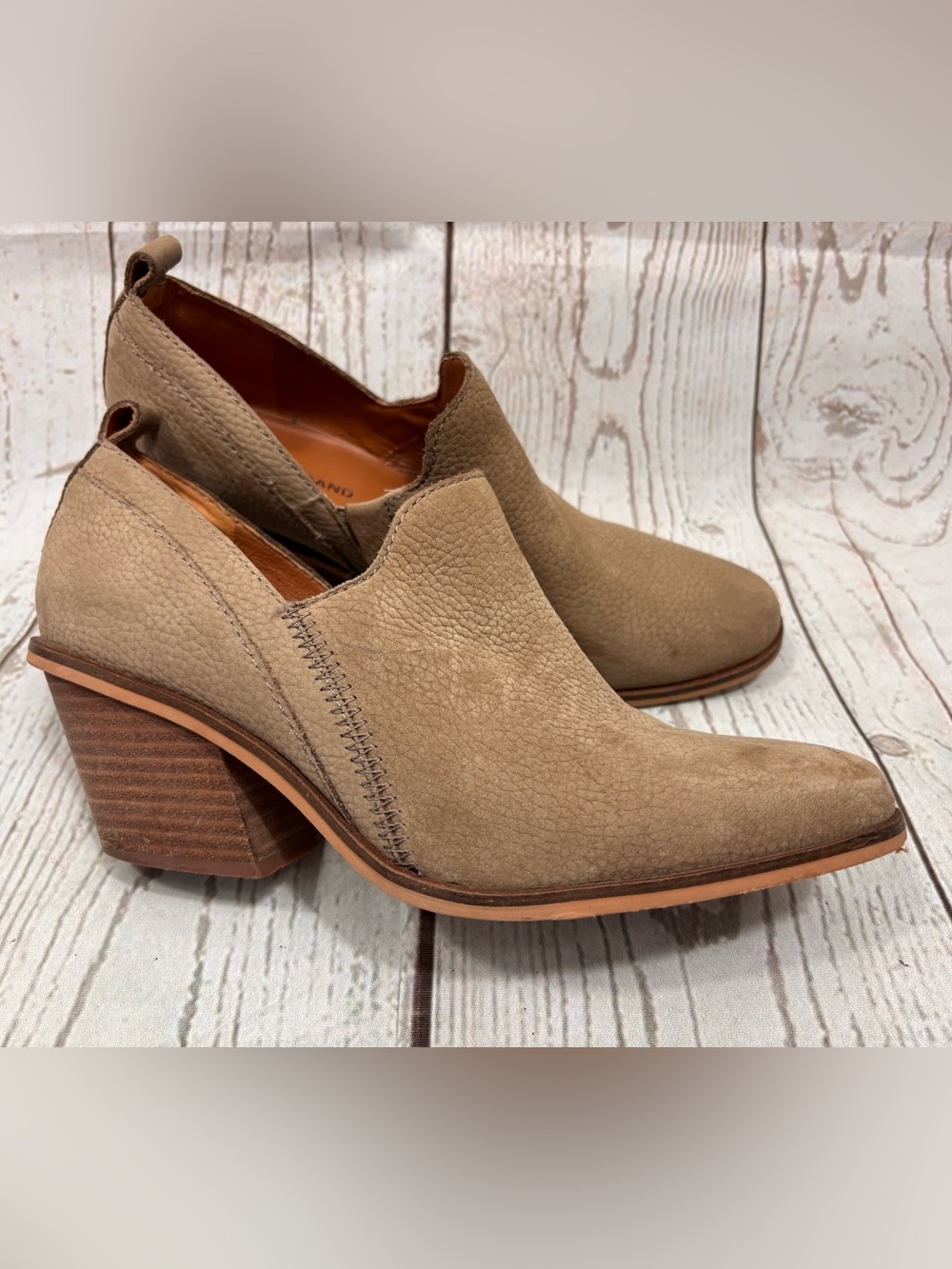 Lucky Brand Vennia Ankle Booties Taupe Leather Chunky Block Heel Sz 7.5